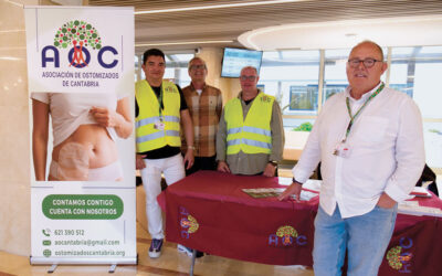 Mesa informativa en el Hospital Comarcal de Laredo