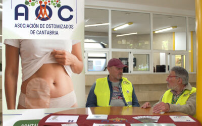 Mesa informativa en dependencias del Hospital General Sierrallana